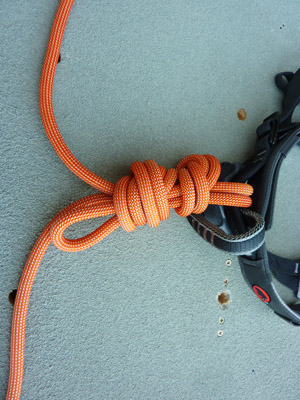 Demi double-nœud de pêcheur