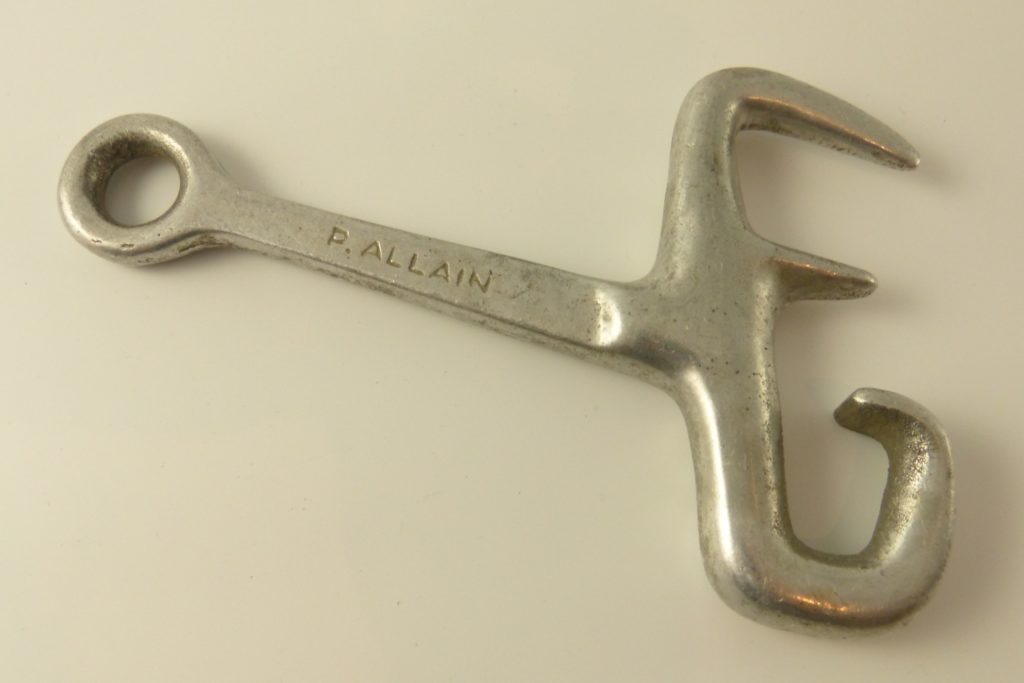 m1053 2009 0 30 2 v 1024x683